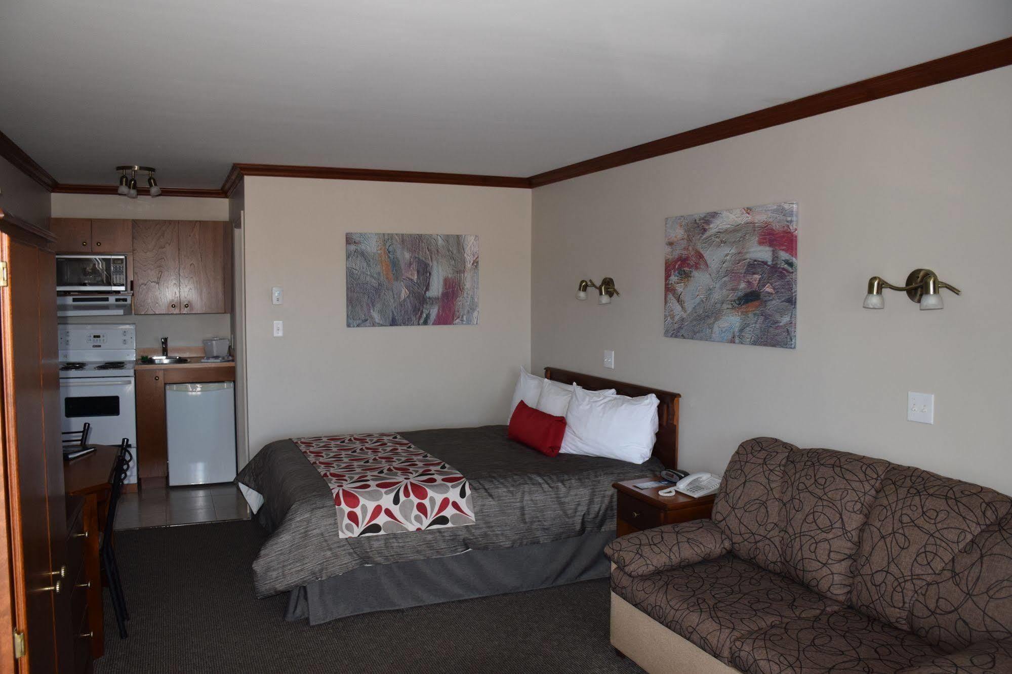 Hotel Plante Gaspe Exterior photo